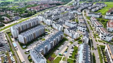 Şehir sokağı Yeni modern bölge mimari konut inşaatı Wroclaw Polonya