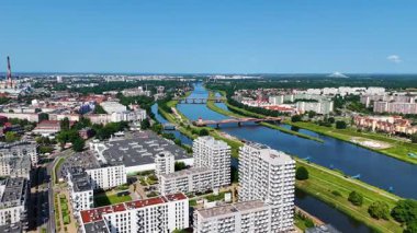 Şehir sokağı Yeni modern bölge mimari konut inşaatı Wroclaw Polonya