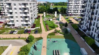 Şehir sokağı Yeni modern bölge mimari konut inşaatı Wroclaw Polonya