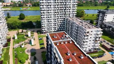 Şehir sokağı Yeni modern bölge mimari konut inşaatı Wroclaw Polonya