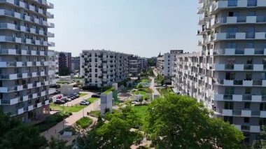 Şehir sokağı Yeni modern bölge mimari konut inşaatı Wroclaw Polonya