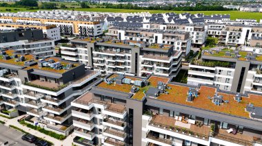 Şehir sokağı Yeni modern bölge mimari konut inşaatı Wroclaw Polonya 