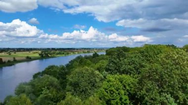 Nehir ormanı kıyı insansız hava aracı Polonya