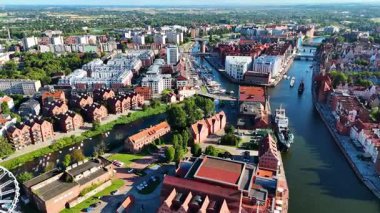 Gdansk Polonya üzerinden eski şehir merkezi manzarası