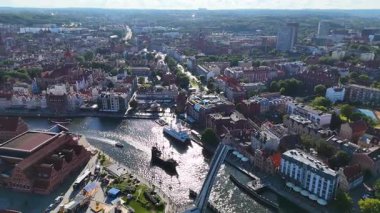 Gdansk Polonya üzerinden eski şehir merkezi manzarası