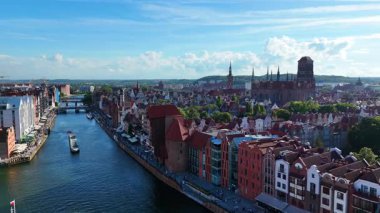 Gdansk Polonya üzerinden eski şehir merkezi manzarası