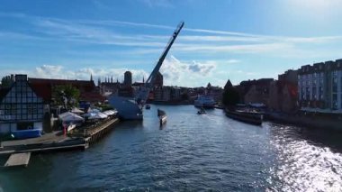 5 Ağustos 2025 Gdansk Polonya üzerinden eski şehir merkezi manzarası