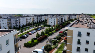 Şehir Mimarisi Avrupa insansız hava aracı eski şehir Opole Polonya 'nın üzerinden geçiyor 