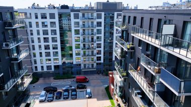 Şehir Mimarisi Avrupa insansız hava aracı eski şehir Opole Polonya 'nın üzerinden geçiyor 