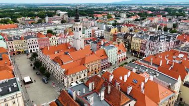 Swidnica Polonya üzerindeki şehir merkezi eski insansız hava aracı uçuşu