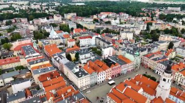 Swidnica Polonya üzerindeki şehir merkezi eski insansız hava aracı uçuşu