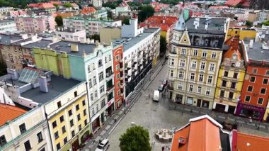 Swidnica Polonya üzerindeki şehir merkezi eski insansız hava aracı uçuşu