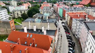 Swidnica Polonya üzerindeki şehir merkezi eski insansız hava aracı uçuşu