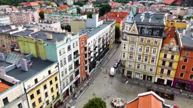 Swidnica Polonya üzerindeki şehir merkezi eski insansız hava aracı uçuşu