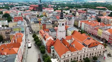 Swidnica Polonya üzerindeki şehir merkezi eski insansız hava aracı uçuşu