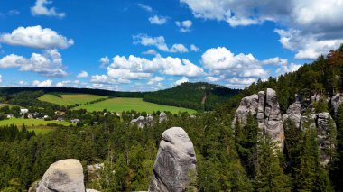Benzersiz kayalar dağ Adrspasske skaly Ulusal Park Adrszpach, Çek Cumhuriyeti