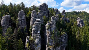 Benzersiz kayalar dağ Adrspasske skaly Ulusal Park Adrszpach, Çek Cumhuriyeti