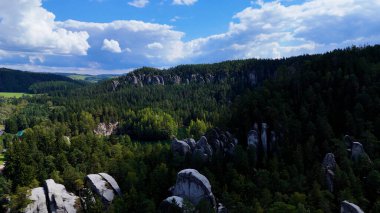 Benzersiz kayalar dağ Adrspasske skaly Ulusal Park Adrszpach, Çek Cumhuriyeti