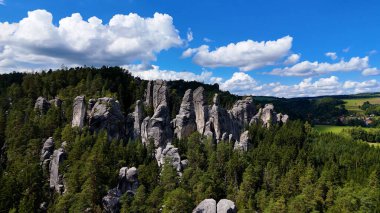 Benzersiz kayalar dağ Adrspasske skaly Ulusal Park Adrszpach, Çek Cumhuriyeti