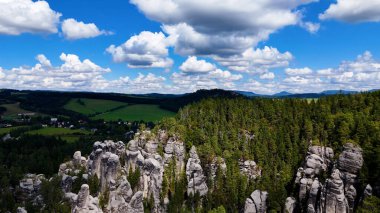 Benzersiz kayalar dağ Adrspasske skaly Ulusal Park Adrszpach, Çek Cumhuriyeti