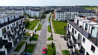 Şehir Mimarisi Avrupa insansız hava aracı eski şehir Opole Polonya 'nın üzerinden geçiyor 