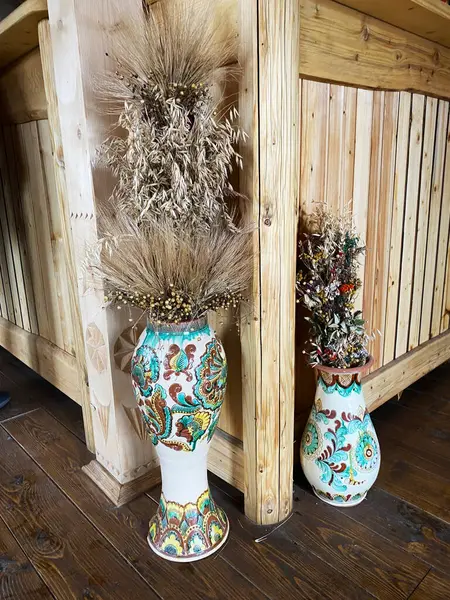 Yulaf taneleri dengeli sağlıklı bir diyet için iyi bir kahvaltıdır.