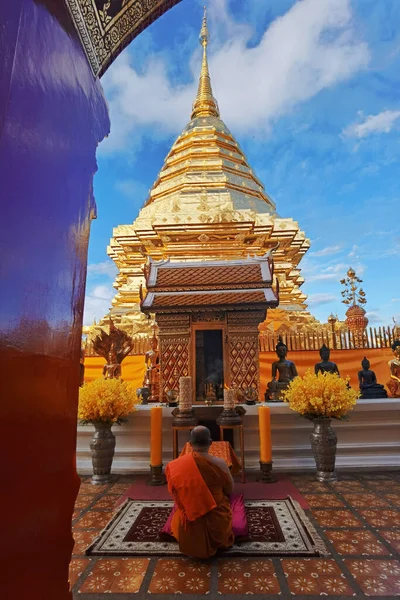 Golden Pagoda Wat Phra Doi Suthep Chiangmai Thailand — Stok Foto