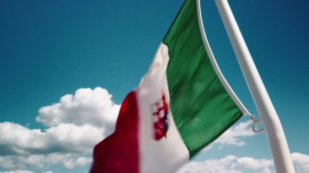 Bandeira Marinha Italiana Balsa Partida Costiera Amalfitana — Vídeo de Stock