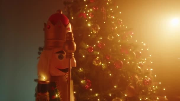 Quebra Nozes Perto Árvore Época Natal — Vídeo de Stock