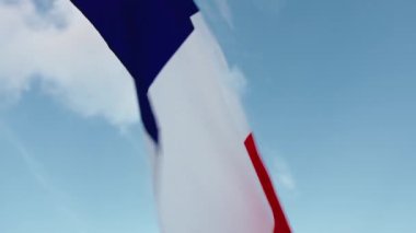 Gökyüzünde dalgalanan gerçekçi Fransa Bayrağı