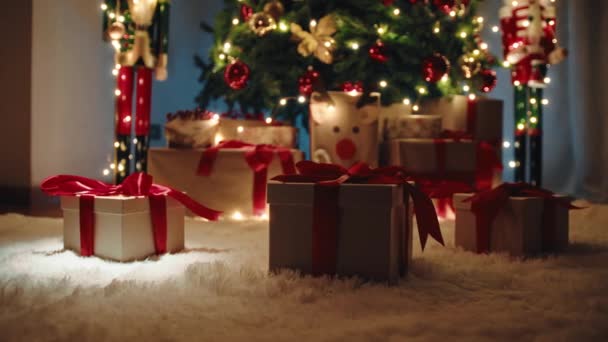 Upplyst Julklappslåda Trädet Mattan — Stockvideo