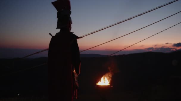 Silhouette Roman Soldier Sunset Mountain — Stockvideo