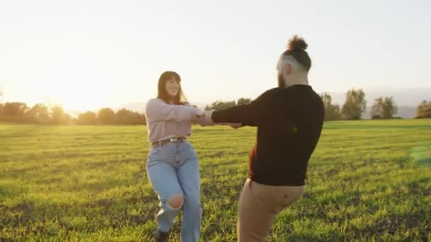 Couple Boy Girl Spin Garden Valentines Day — Videoclip de stoc