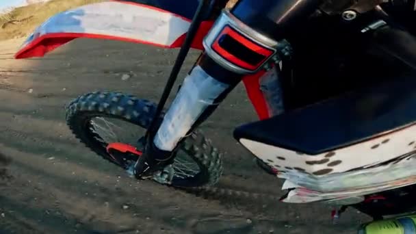 Motocross Sportovní Závod Běží Skákání Špinavé Trati — Stock video
