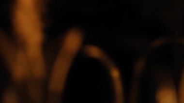 Kameranın objektifinden gerçek ışık sızıyor..