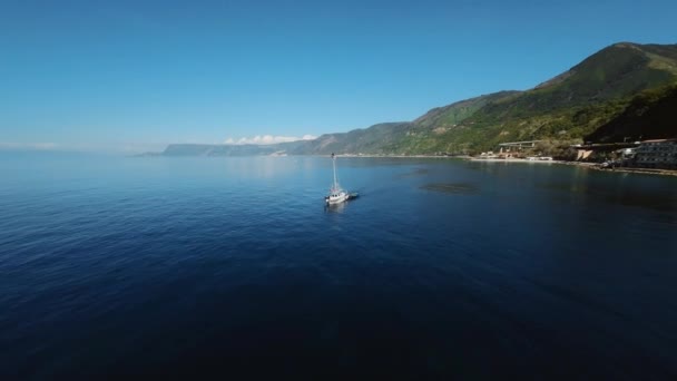 Hajók Kivándorlások Calabriai Partok Mentén — Stock videók