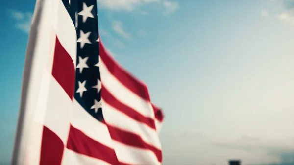 Bendera Amerika Melambai Saat Perayaan Hari Peringatan — Stok Foto