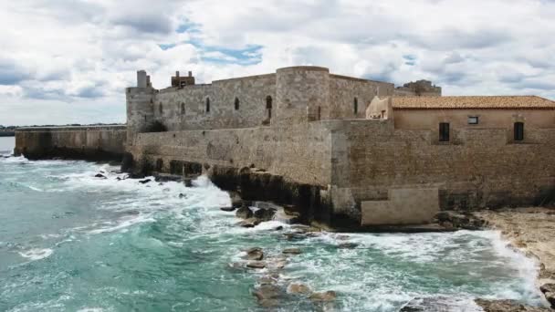Hrad Siracusa Město Hrozby Itálii Pohled Hrad Malebný Středozemní Oceán — Stock video