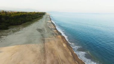 Tatil için temiz plajlar seçin.