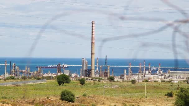 イタリアの工業化学港 — ストック動画