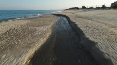Açık okyanus fpv antenine küçük bir sel ağzı.