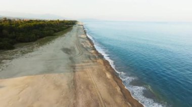 Tatil için temiz plajlar seçin.