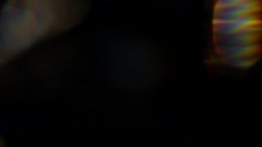 Çerçeveden geçen Gerçek Işık sızıntısı.