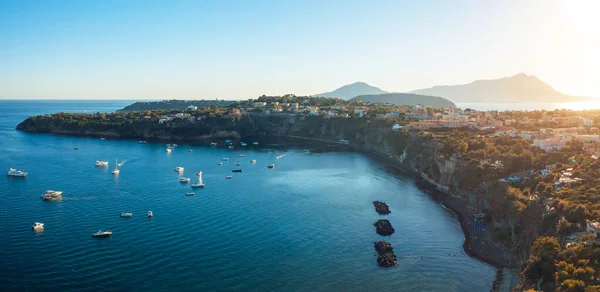 Napoli Yakınlarındaki Campania Daki Flegree Takımadasının Procida Adası — Stok fotoğraf