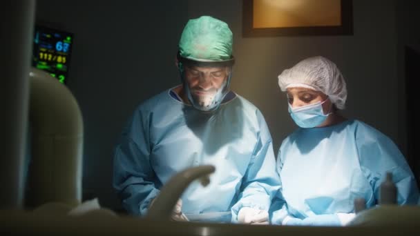 Personal Medical Timpul Unei Intervenții Chirurgicale — Videoclip de stoc