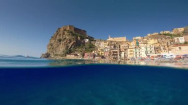 Scilla, Calabrian bölgesinde bir turizm beldesi.