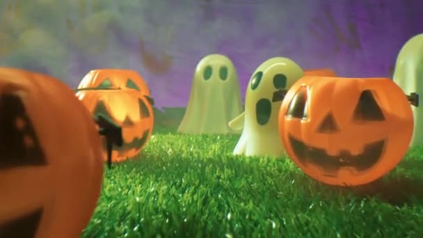Mellan Halloweenpumporna Och Spöket — Stockvideo