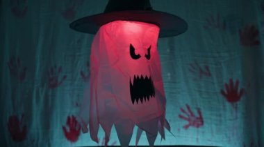 Havada parlayan Cadılar Bayramı dehşeti hayaleti