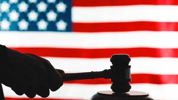 Hakim Amerika Serikat Memberikan Vonis Dengan Gavel Stok Foto