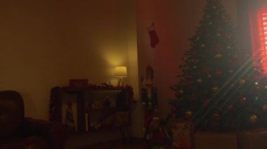 Oturma odası Noel gecesi için hazır..